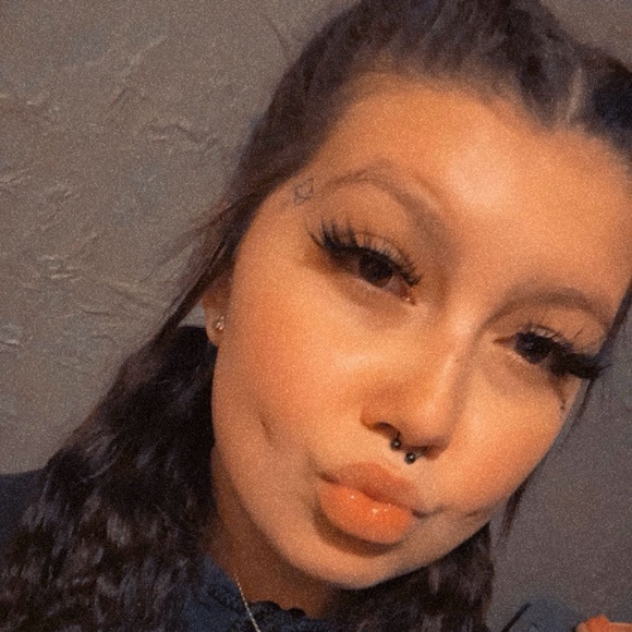 Meet your Posher, Kaylee - Picture 1 of 1